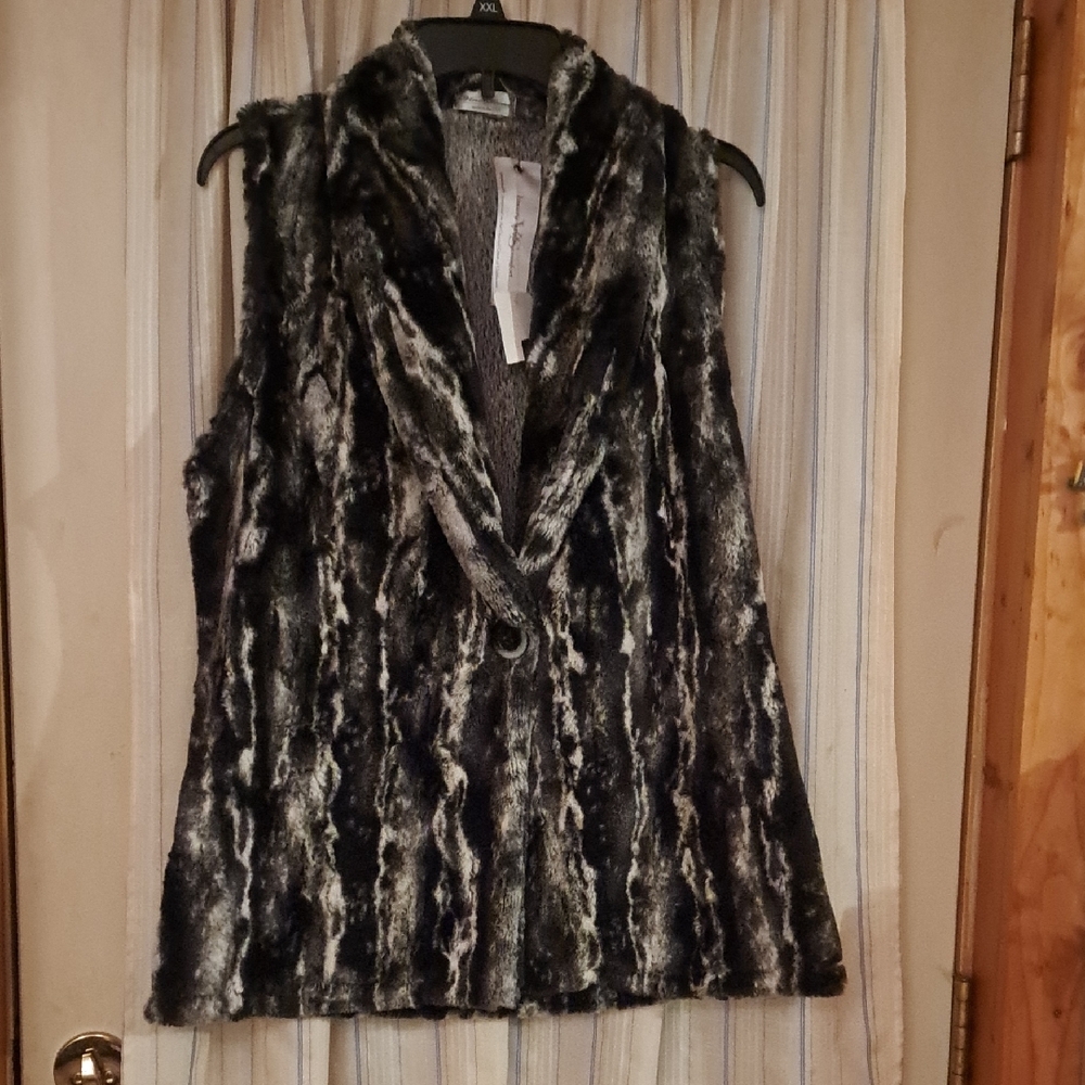 Faux Fur Vest in Black and Gray